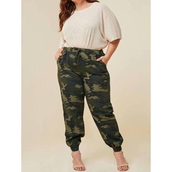 NEW HAYDEN LA camo jogger in dark green - Picture 1 of 4